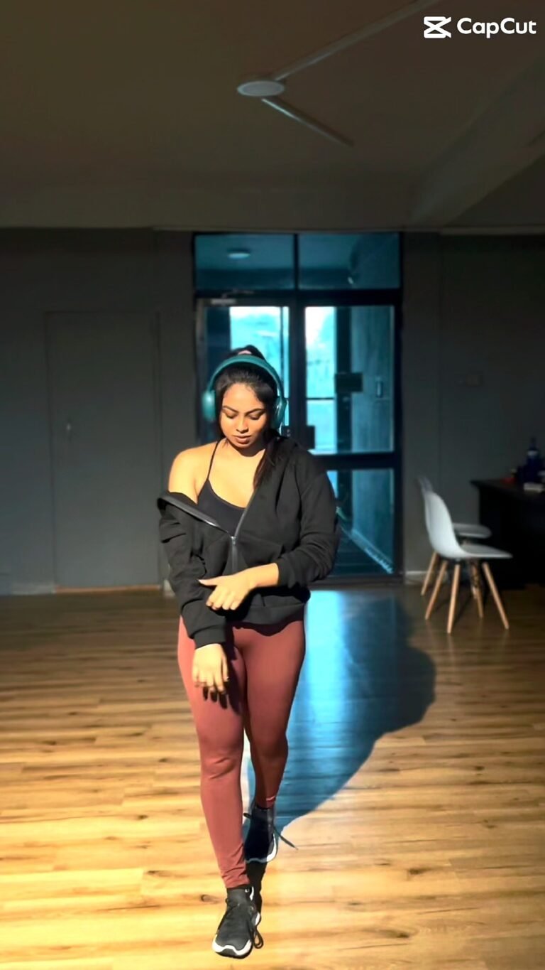 Instagram post from fitnesspluslk. This post is in position 22.